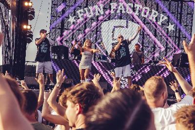 Party Bild aus dem Berlin vom 16.08.2025